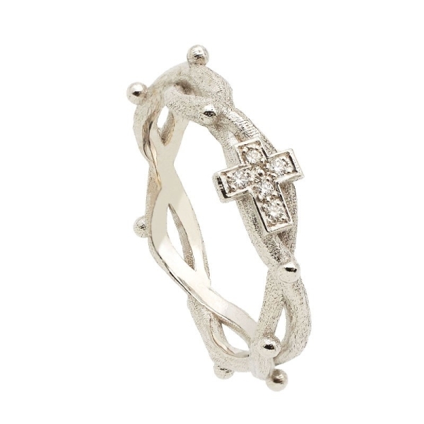 Sortija rosario en oro blanco con diamantes - 0128 Sortija de la Colección exclusiva RAMA realizada en oro blanco con una cruz e