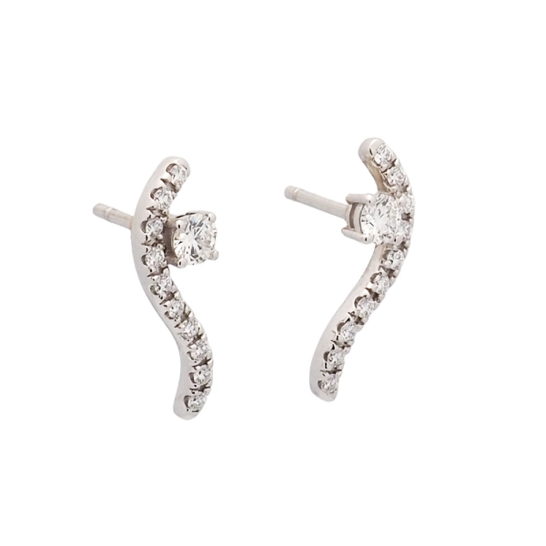 Pendientes trepadores de oro blanco y brillantes Pendientes trepadores en oro blanco con diseño ondulado y moderno, engastados c