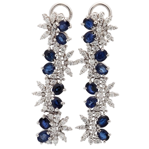 Pendientes de oro blanco largos con zafiros y brillantes Pendientes largos en oro blanco con un diseño deslumbrante en forma de 