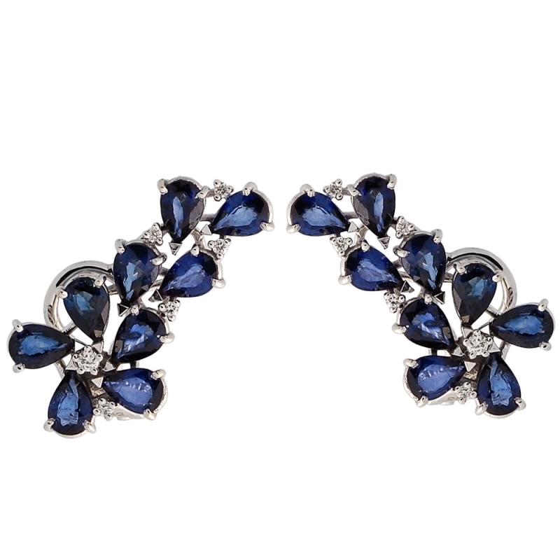 Pendientes de oro blanco con zafiros y brillantes Pendientes en oro blanco con diseño trepador floral, engastados con 18 zafiros