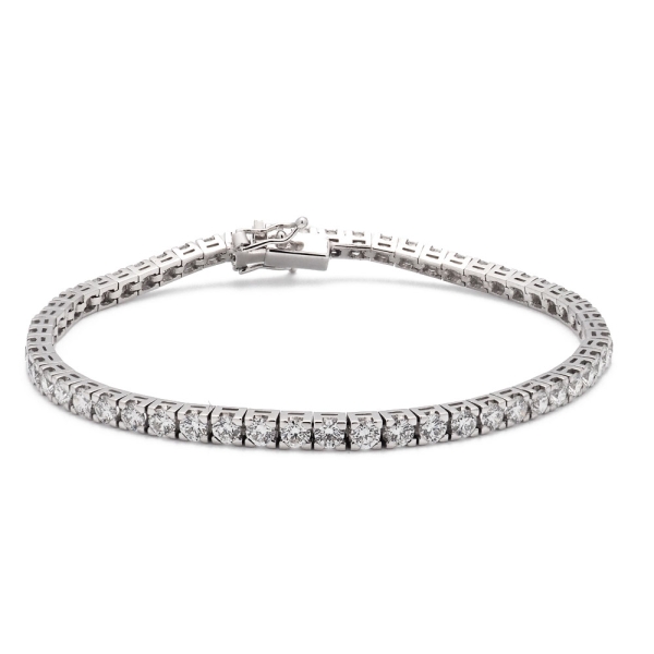 Pulsera Riviere de oro blanco y diamantes Pulsera riviere en oro blanco con 57 brillantes, peso total de 4,88 quilates. Pulsera Riviere de oro blanco y diamantes Pulsera riviere en oro blanco con 57 brillantes, peso total de 4,88 quilates.