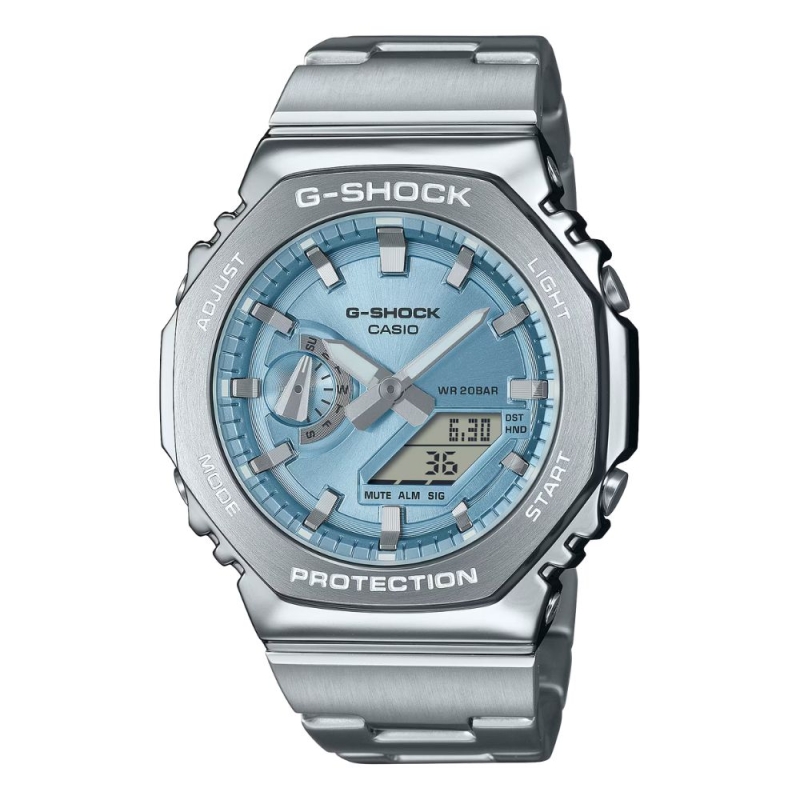 Casio G-Shock - GM-2110D-2AER Este reloj pertenece a la misma popular serie GM-2110 (la versión con bisel de metal del CasiOak),