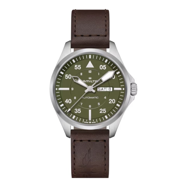 Hamilton Khaki Aviation Pilot Day Date Auto- H64635560 El Khaki Aviation Pilot Day Date, diseñado para los verdaderos amantes de